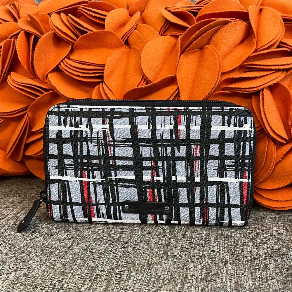 ❣️🆕Vera Bradley Black/White Art Plaid Accordion Wallet❣️